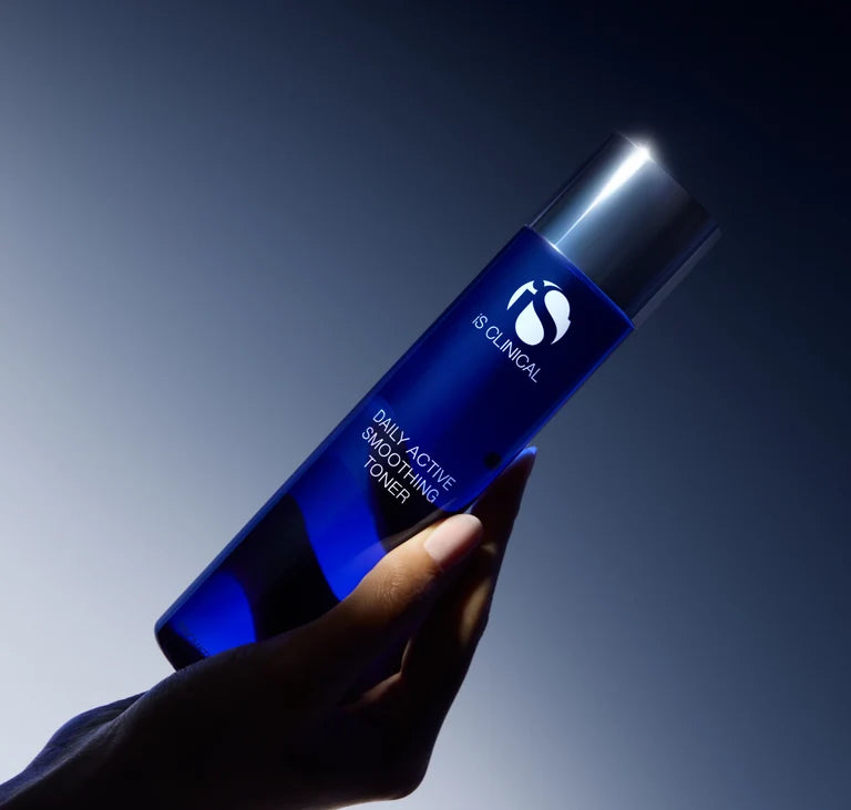 iS Clinical Daily Active Smoothing Toner