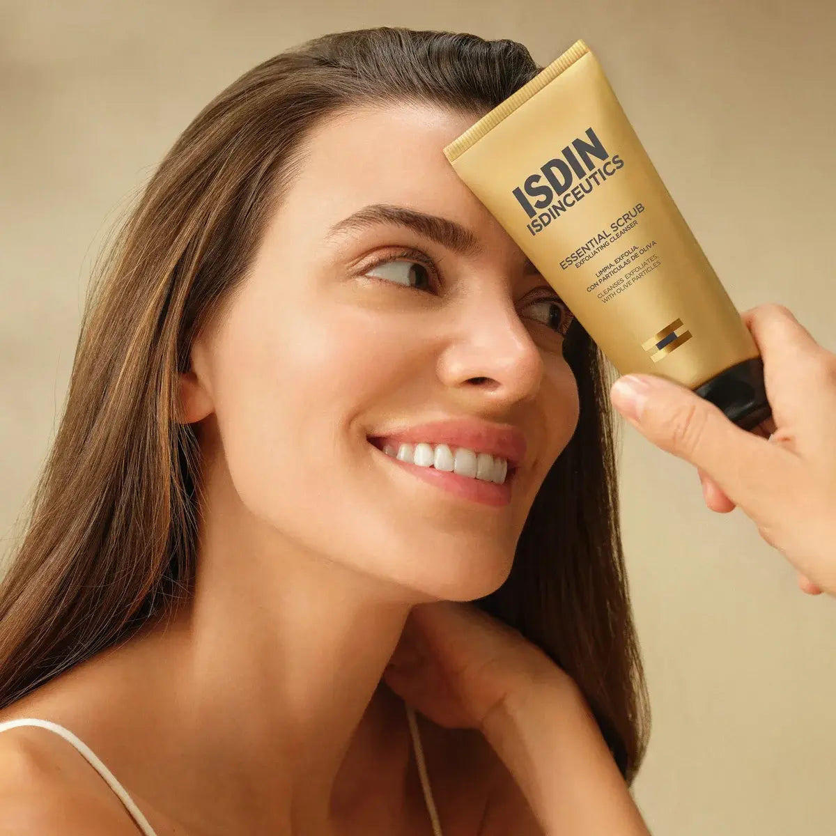 ISDIN Essential Exfoliating Scrub